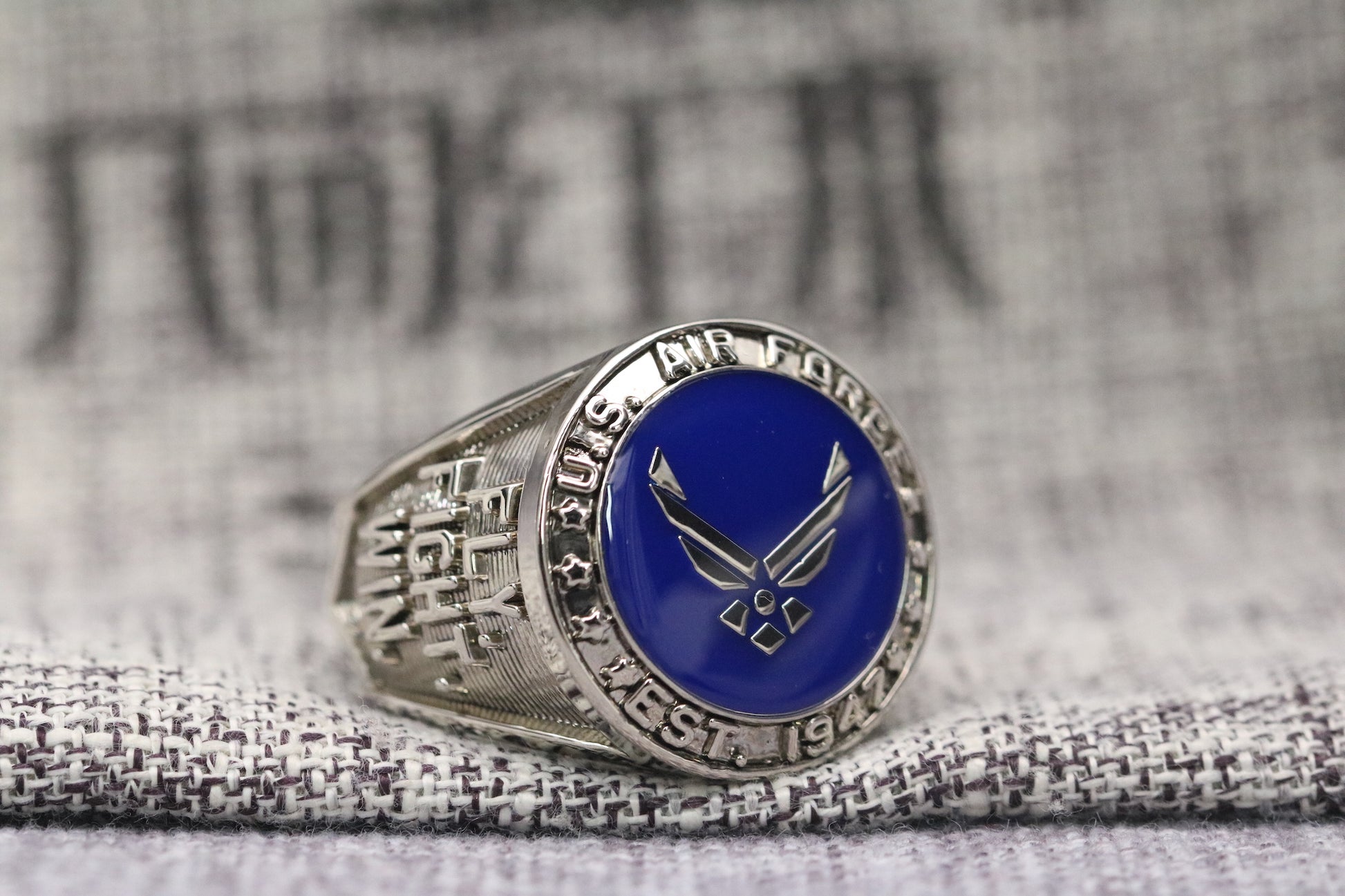 Falcon Valor Military Ring for U.S. Air Force Members - Rings For Champs, NFL rings, MLB rings, NBA rings, NHL rings, NCAA rings, Super bowl ring, Superbowl ring, Super bowl rings, Superbowl rings, Dallas Cowboys