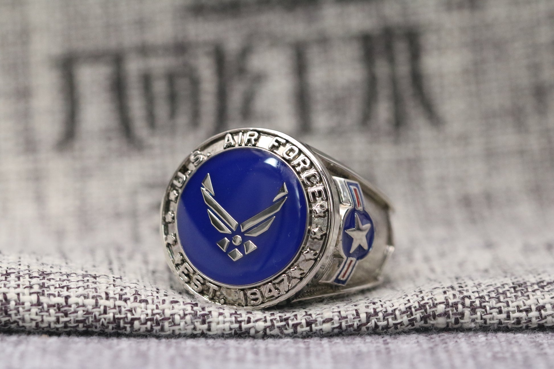 Falcon Valor Military Ring for U.S. Air Force Members - Rings For Champs, NFL rings, MLB rings, NBA rings, NHL rings, NCAA rings, Super bowl ring, Superbowl ring, Super bowl rings, Superbowl rings, Dallas Cowboys