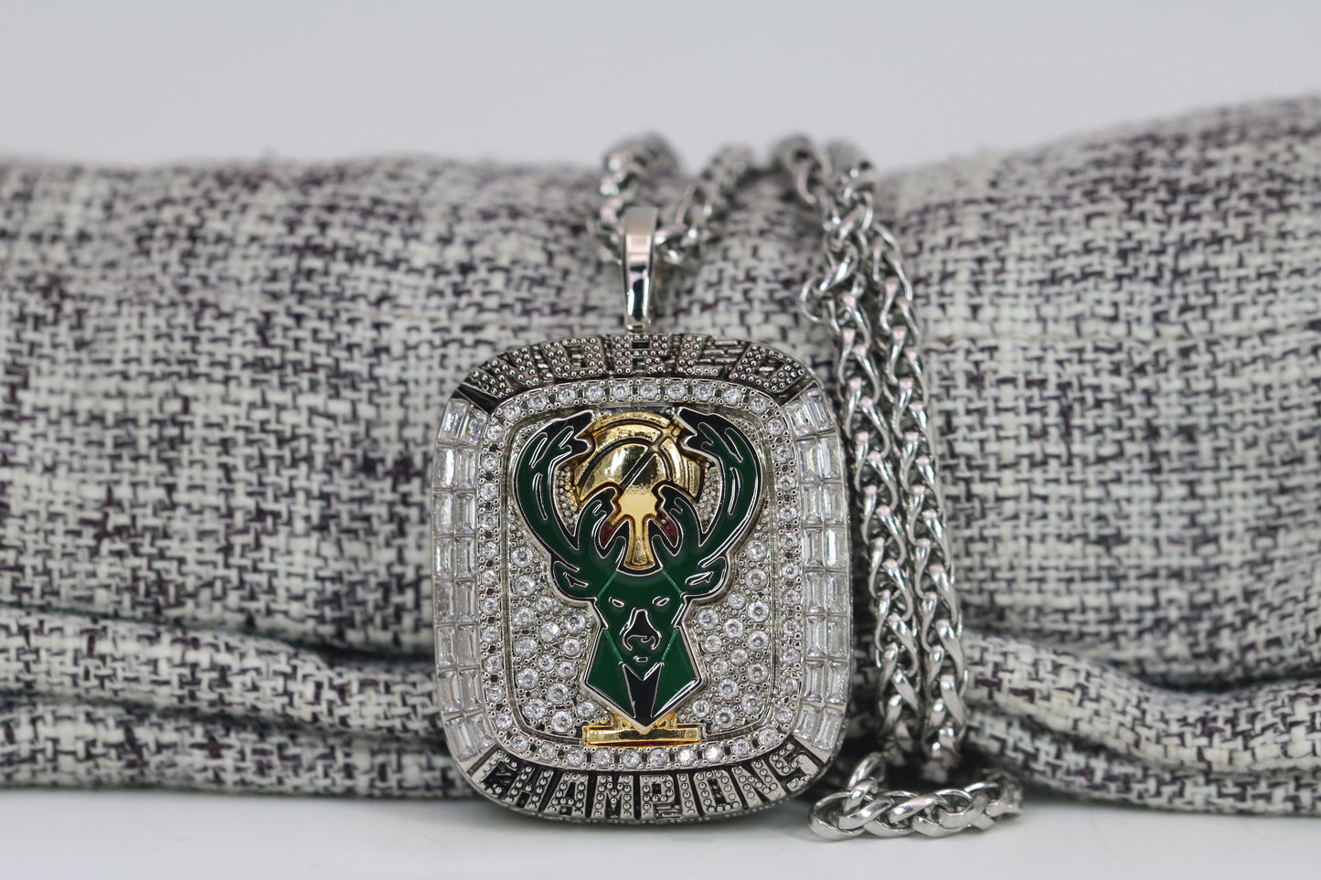 Milwaukee Bucks NBA Championship Pendant Replica (2021) - Premium Series - Rings For Champs, NFL rings, MLB rings, NBA rings, NHL rings, NCAA rings, Super bowl ring, Superbowl ring, Super bowl rings, Superbowl rings, Dallas Cowboys