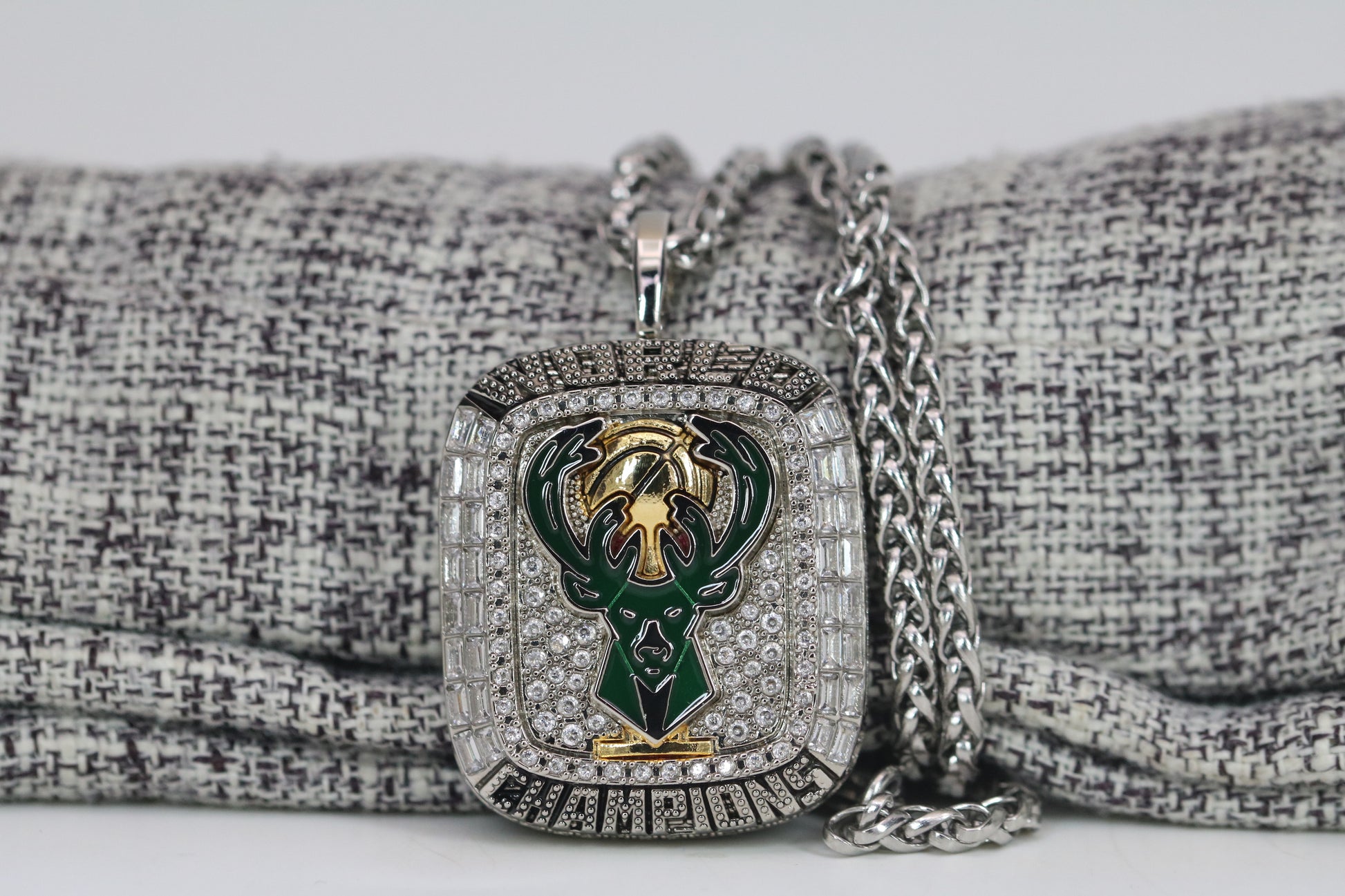 Milwaukee Bucks NBA Championship Ring and Pendant Replica Set (2021) - Premium Series - Rings For Champs, NFL rings, MLB rings, NBA rings, NHL rings, NCAA rings, Super bowl ring, Superbowl ring, Super bowl rings, Superbowl rings, Dallas Cowboys