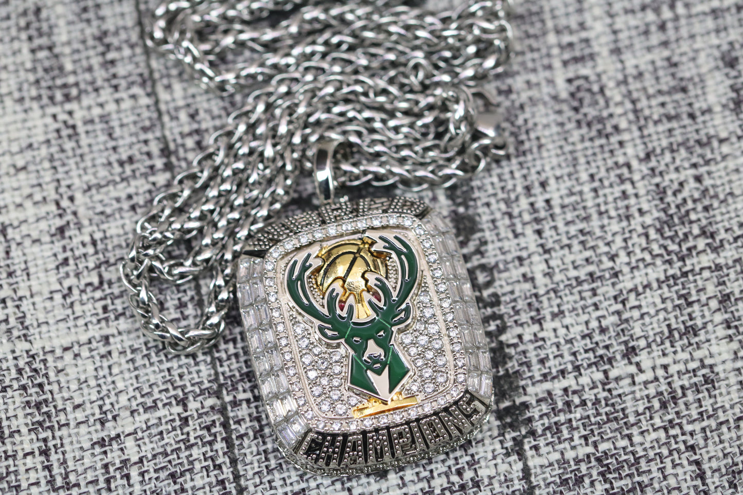 Milwaukee Bucks NBA Championship Pendant Replica (2021) - Premium Series - Rings For Champs, NFL rings, MLB rings, NBA rings, NHL rings, NCAA rings, Super bowl ring, Superbowl ring, Super bowl rings, Superbowl rings, Dallas Cowboys