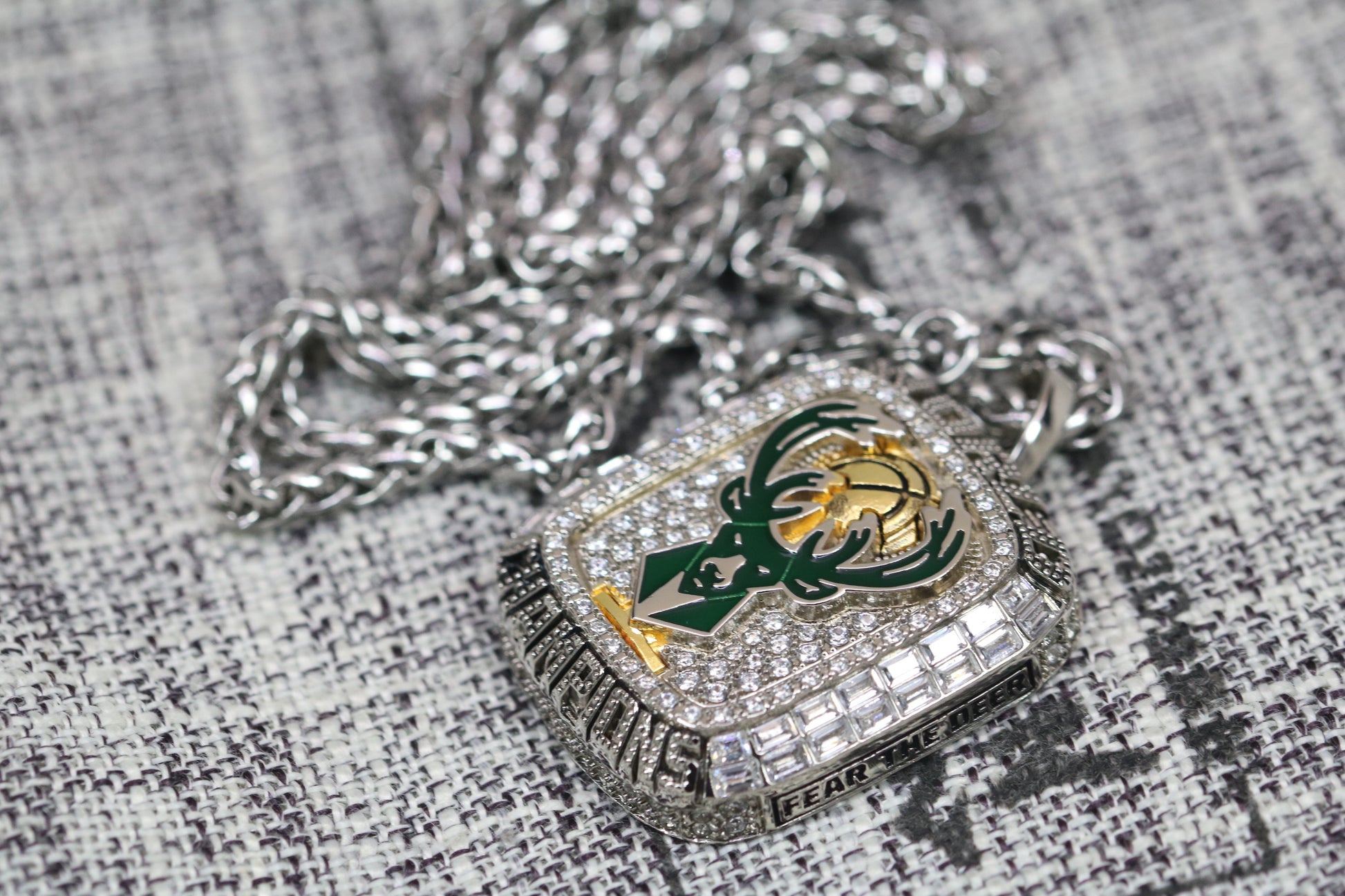 Milwaukee Bucks NBA Championship Pendant Replica (2021) - Premium Series - Rings For Champs, NFL rings, MLB rings, NBA rings, NHL rings, NCAA rings, Super bowl ring, Superbowl ring, Super bowl rings, Superbowl rings, Dallas Cowboys