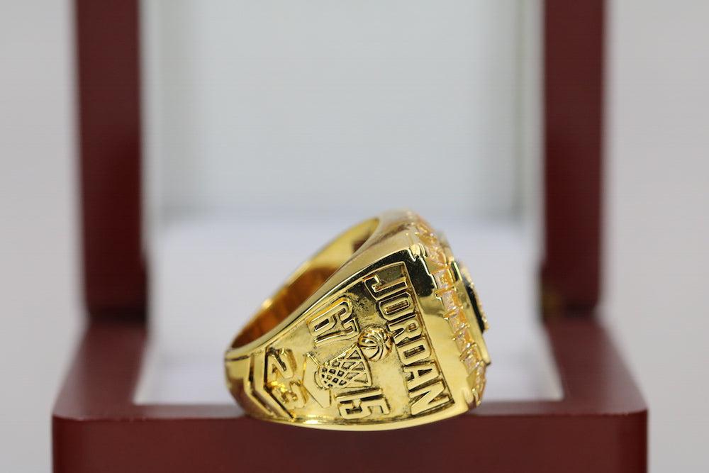 Chicago Bulls NBA Championship Ring (1992) - Premium Series - Rings For Champs, NFL rings, MLB rings, NBA rings, NHL rings, NCAA rings, Super bowl ring, Superbowl ring, Super bowl rings, Superbowl rings, Dallas Cowboys