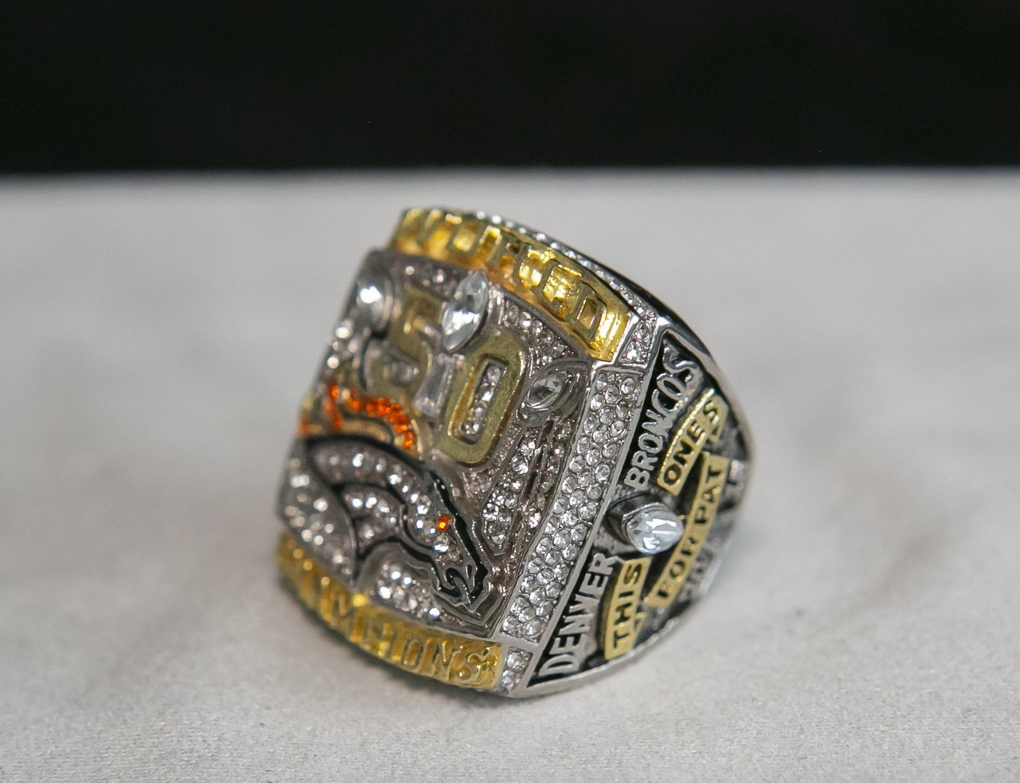 Denver Broncos Super Bowl Ring (2015) - Rings For Champs, NFL rings, MLB rings, NBA rings, NHL rings, NCAA rings, Super bowl ring, Superbowl ring, Super bowl rings, Superbowl rings, Dallas Cowboys