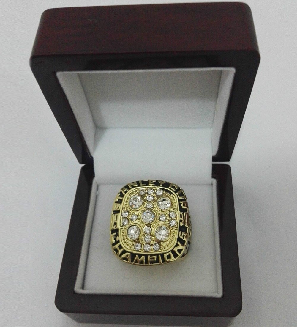 Edmonton Oilers Stanley Cup Ring (1990) - Rings For Champs, NFL rings, MLB rings, NBA rings, NHL rings, NCAA rings, Super bowl ring, Superbowl ring, Super bowl rings, Superbowl rings, Dallas Cowboys