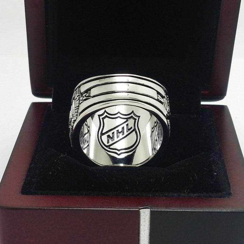 Boston Bruins Stanley Cup Ring (1972) - Premium Series - Rings For Champs, NFL rings, MLB rings, NBA rings, NHL rings, NCAA rings, Super bowl ring, Superbowl ring, Super bowl rings, Superbowl rings, Dallas Cowboys