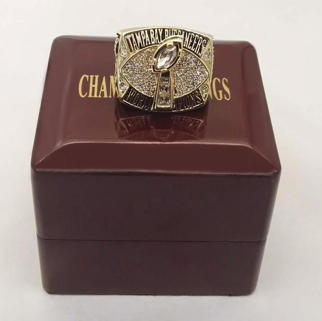 Tampa Bay Super Bowl Ring (2002) - Rings For Champs, NFL rings, MLB rings, NBA rings, NHL rings, NCAA rings, Super bowl ring, Superbowl ring, Super bowl rings, Superbowl rings, Dallas Cowboys